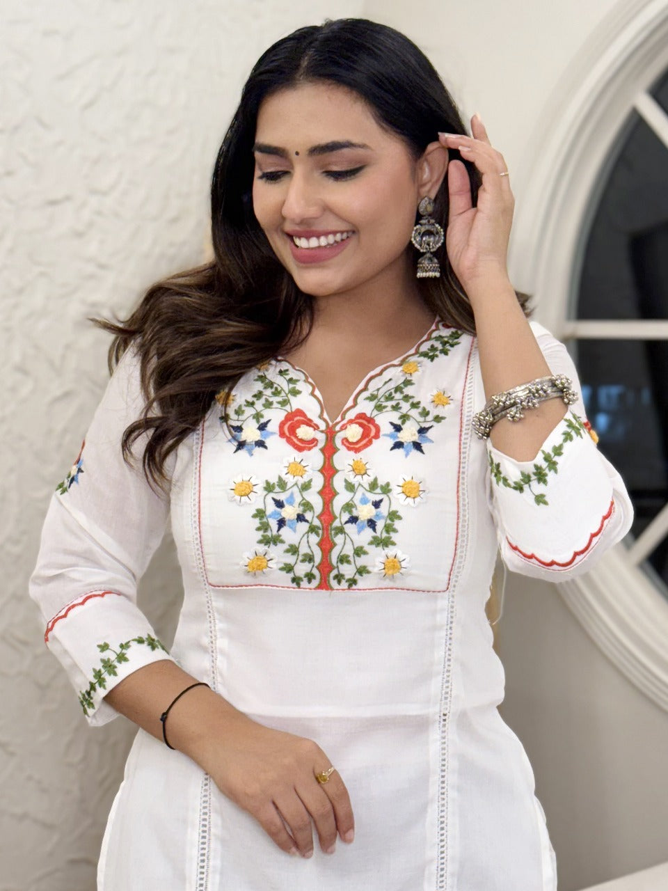 Floral Yoke Design Thread Work V-Neck Cotton Straight Kurta With Trouser