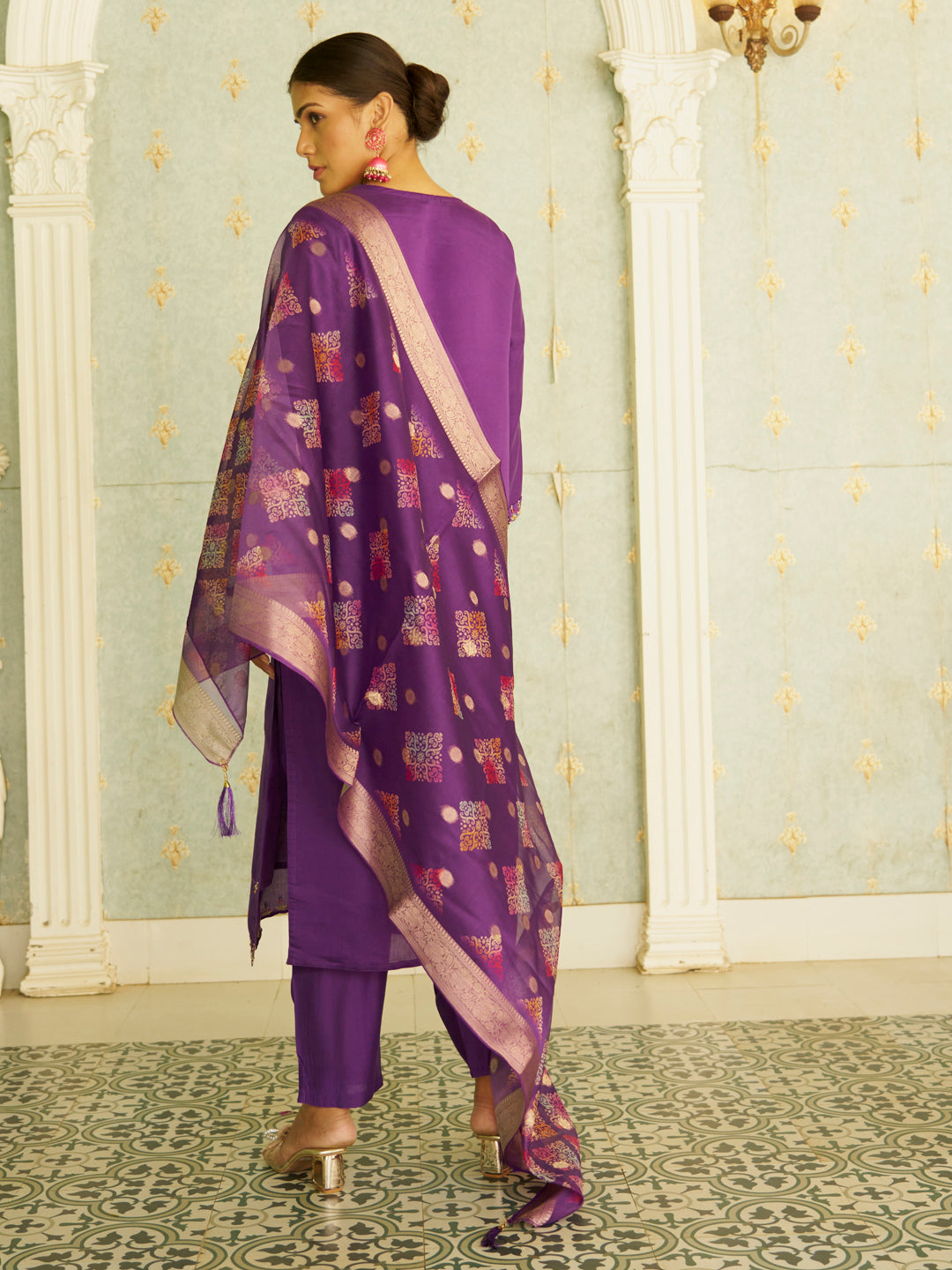 Embroidered Women Kurta Sets With Dupatta Straight Suits
