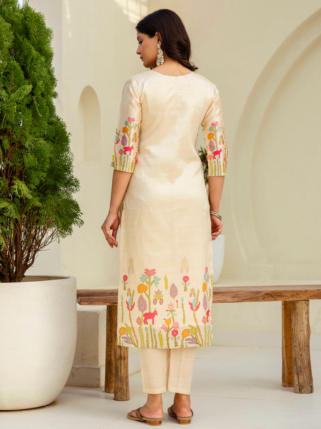 Cream Floral Print Silk Women Kurta Sets With Printed Dupatta Suits