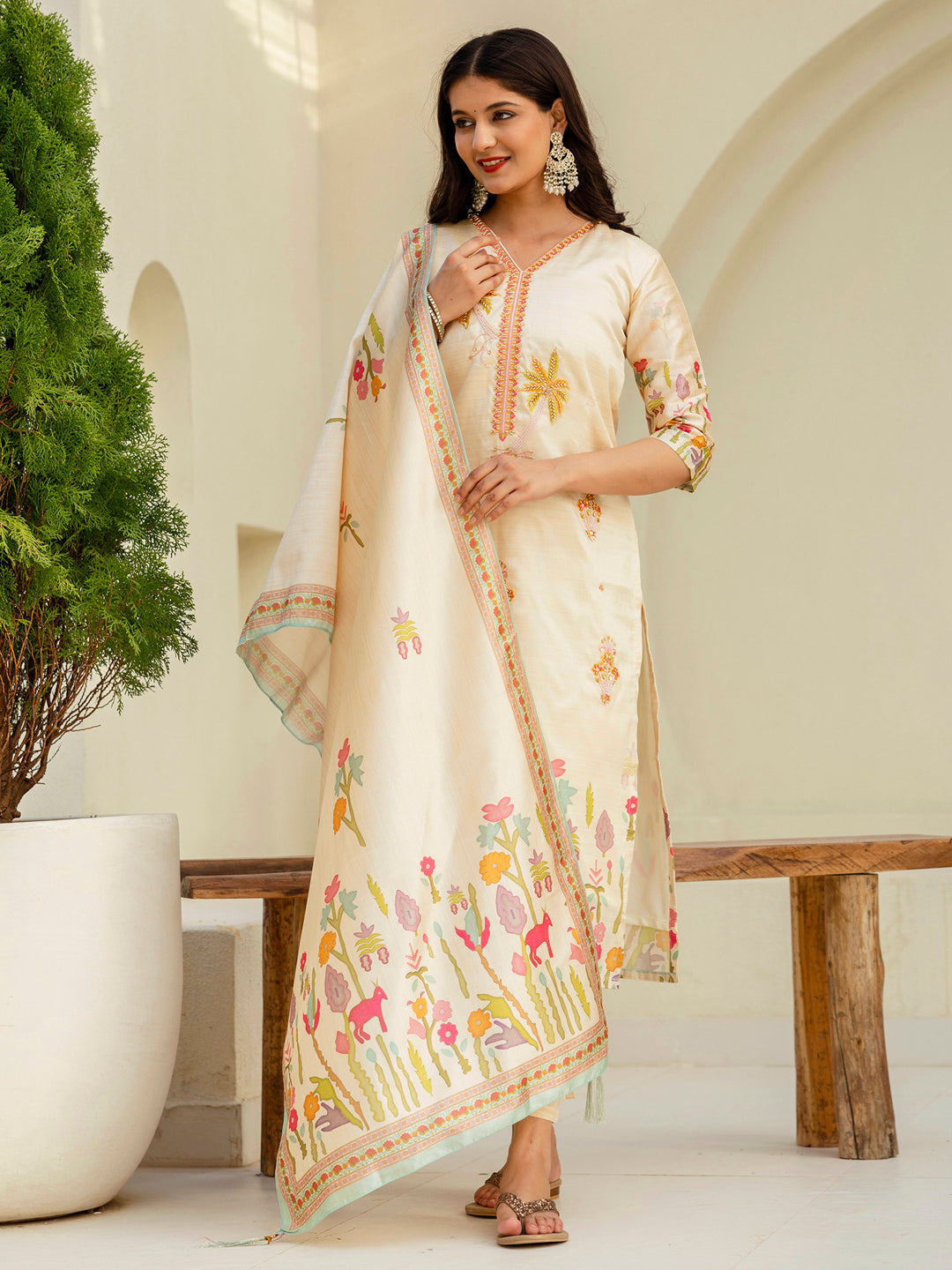 Cream Floral Print Silk Women Kurta Sets With Printed Dupatta Suits