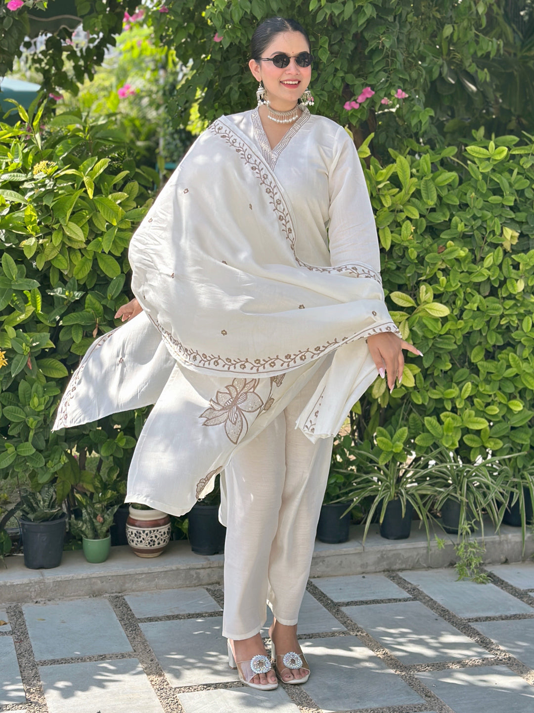 White Floral Embroidered Kurta with Trousers & Dupatta
