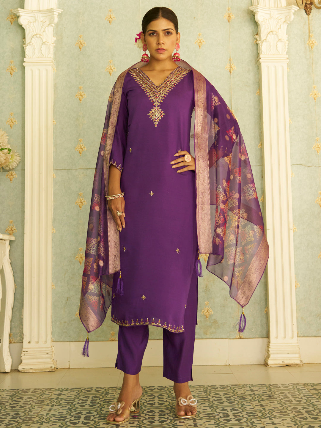Embroidered Women Kurta Sets With Dupatta Straight Suits