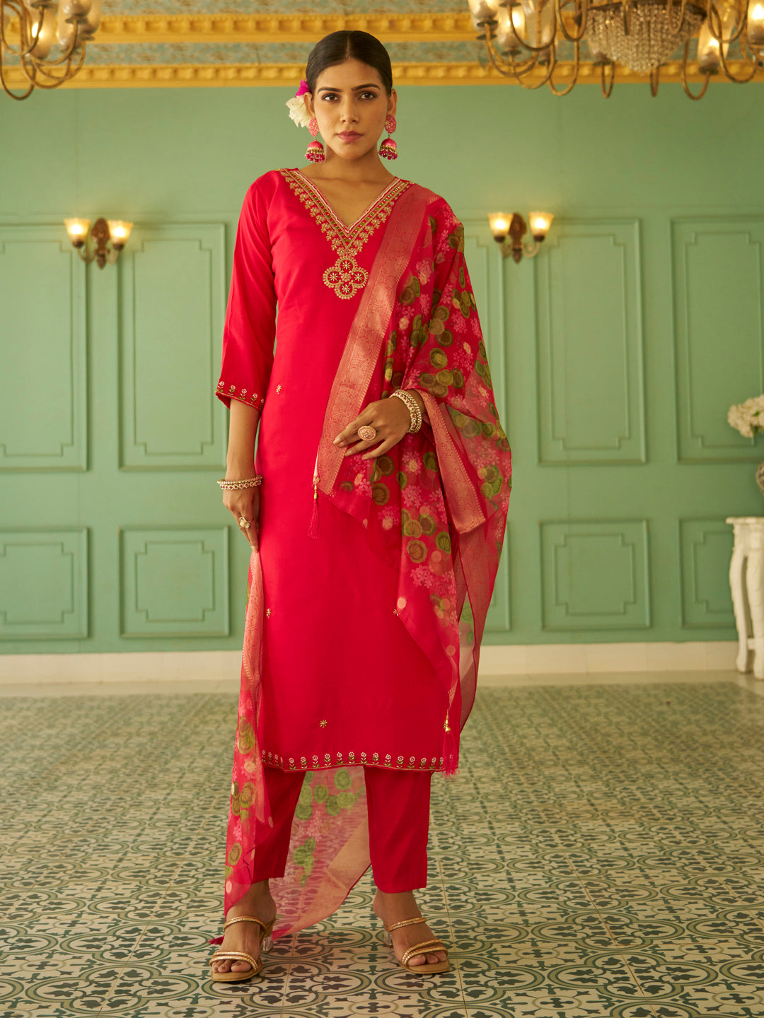 Embroidered Women Kurta Sets With Dupatta Straight Suits