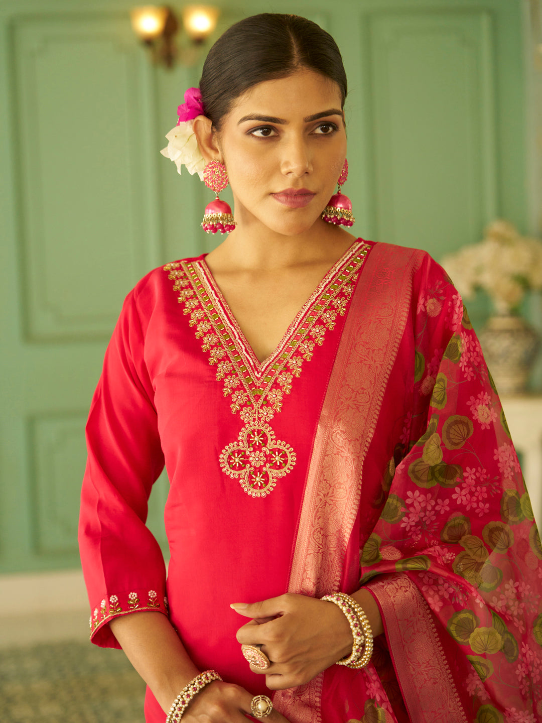 Embroidered Women Kurta Sets With Dupatta Straight Suits